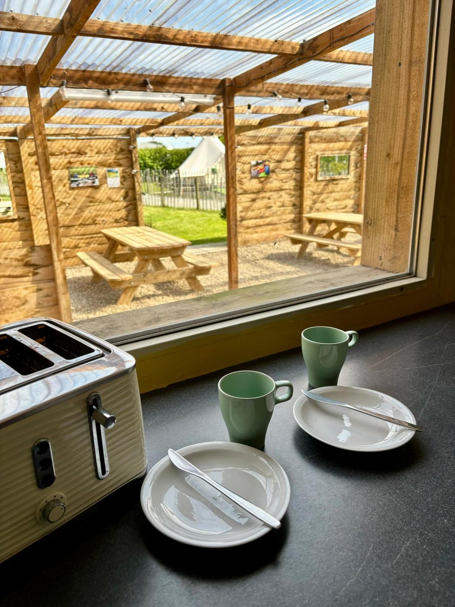 Carrowmena School House & Glamping Hotell Limavady Exteriör bild
