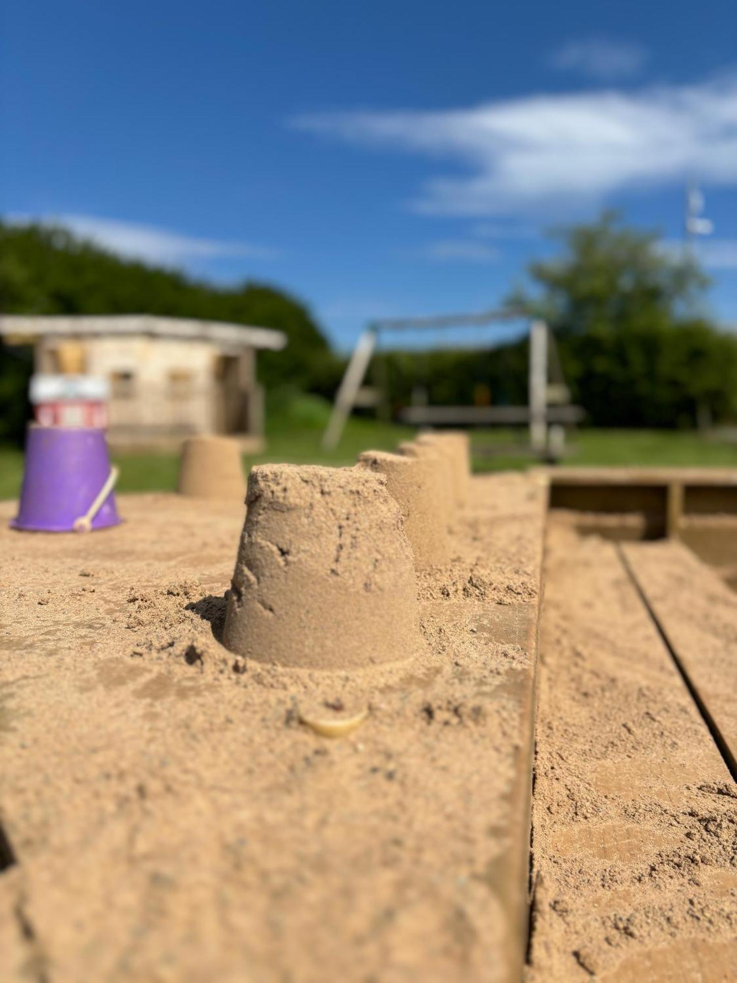 Carrowmena School House & Glamping Hotell Limavady Exteriör bild